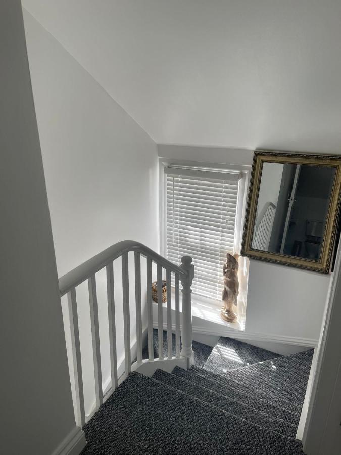 Self Contain Apartment On The Barbican 3 Bed Плимът Екстериор снимка