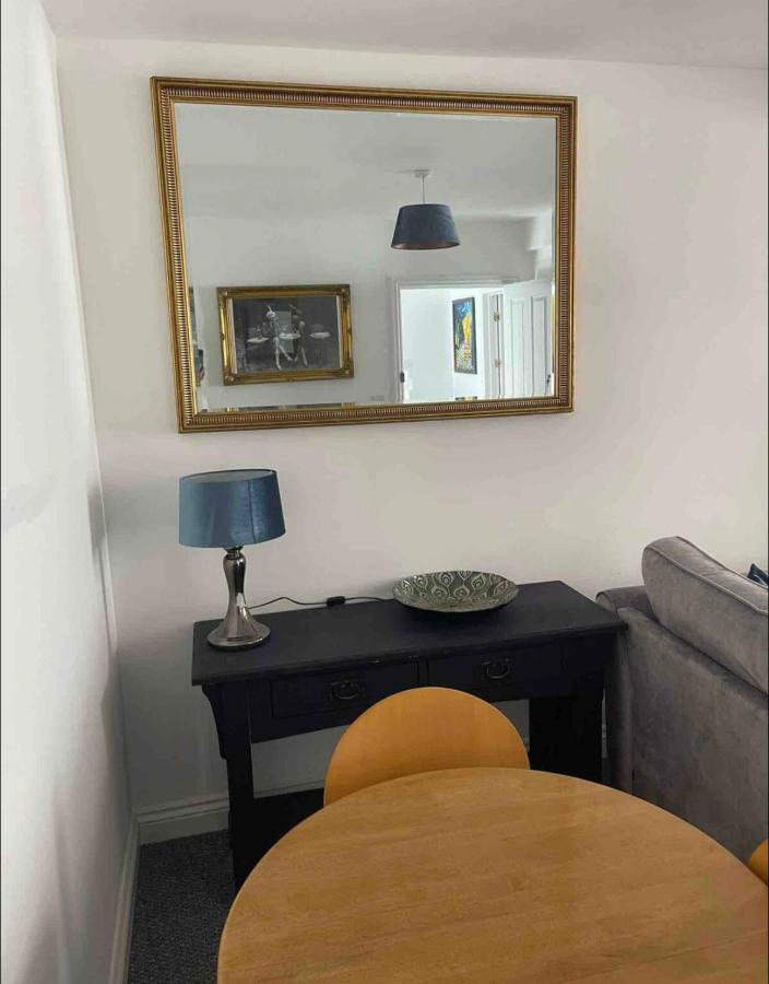 Self Contain Apartment On The Barbican 3 Bed Плимът Екстериор снимка