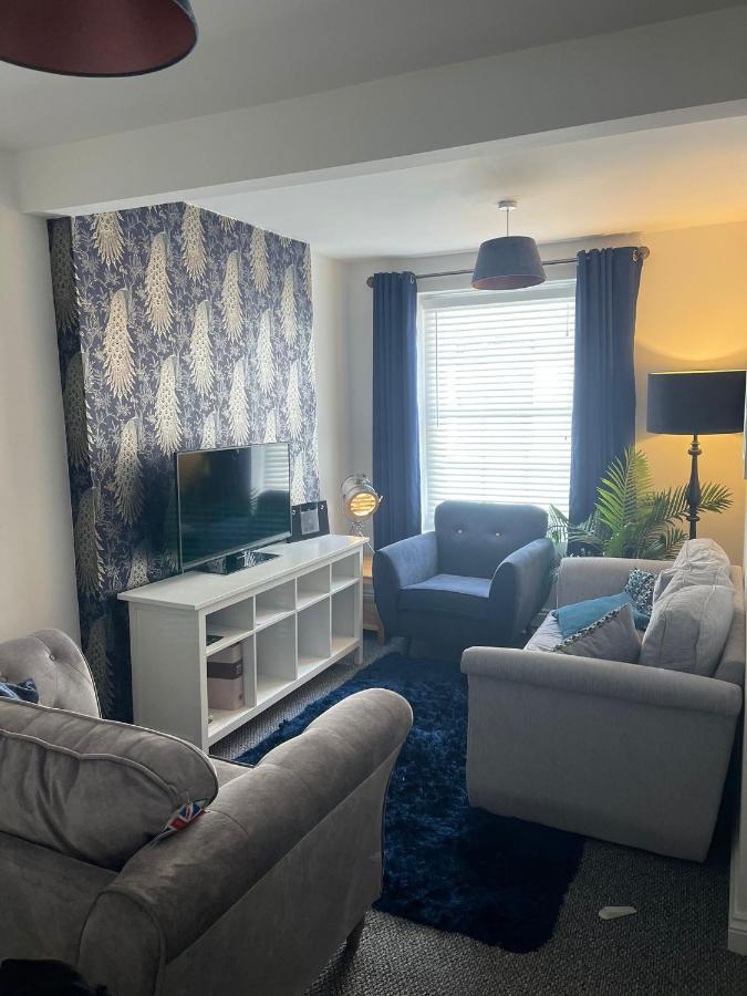 Self Contain Apartment On The Barbican 3 Bed Плимът Екстериор снимка